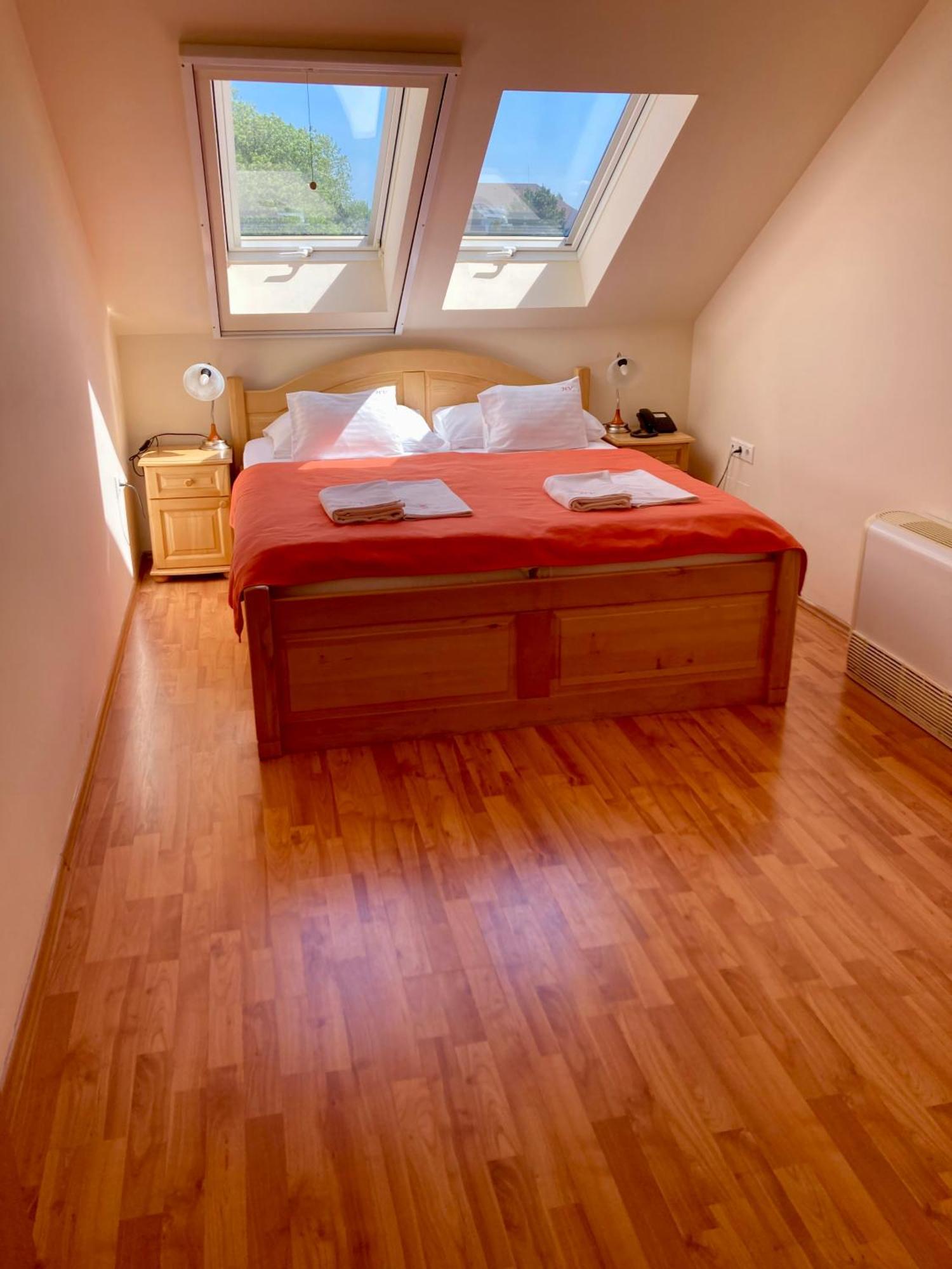 Het Vezer Apartmanhotel Komárom Room photo